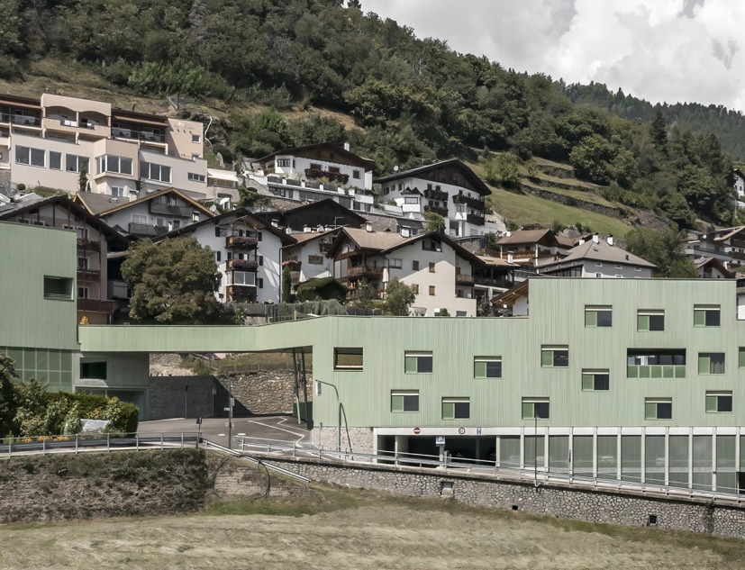 Multifunctional Building in Barbiano, by Roland Baldi Architects. Photograph by Oskar Da Riz 