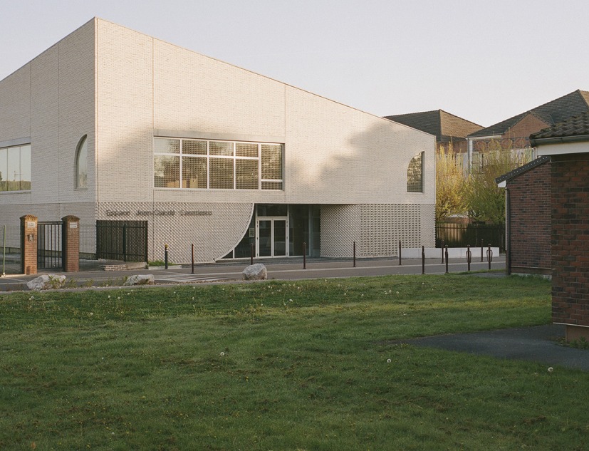 Jean-Claude Casadesus Conservatory and Auditórium by Ateliers O-S architectes. Photograph by Cyrille Weiner