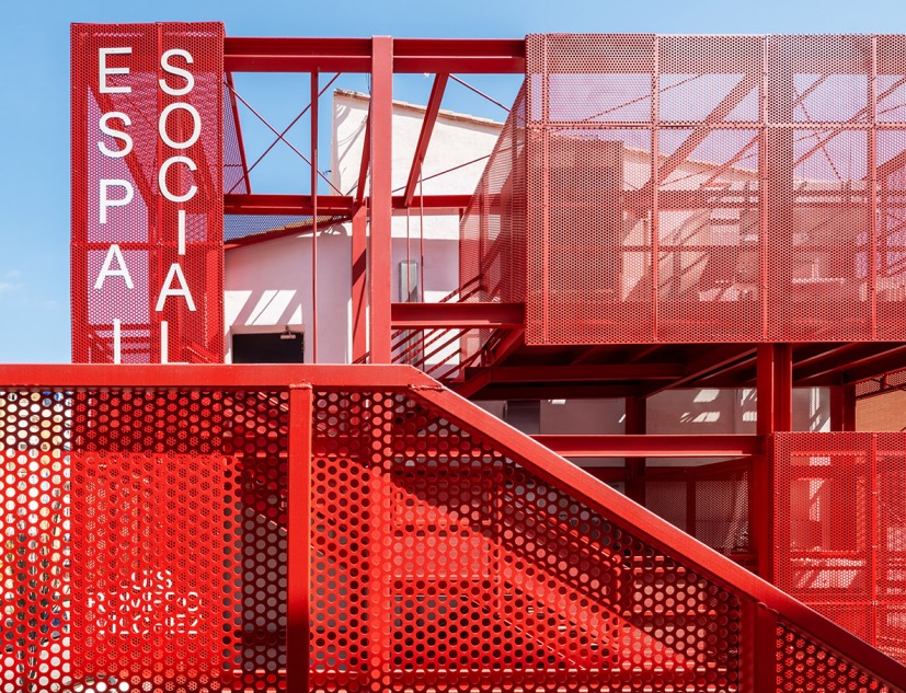 Rehabilitation of buildings for Social Space in the Campoamor neighborhood by Antonio Galiano Garrigós. Photograph by David Frutos 