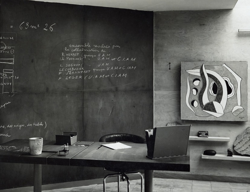 Le Corbusier, Pierre Jeanneret y Charlotte Perriand, Apartamento para un joven (Apartament per a un jove), Exposición Universal de Bruselas, 1935. Fotografía por C. Vanderberghe. Cortesía de Archives Charlotte Perriand