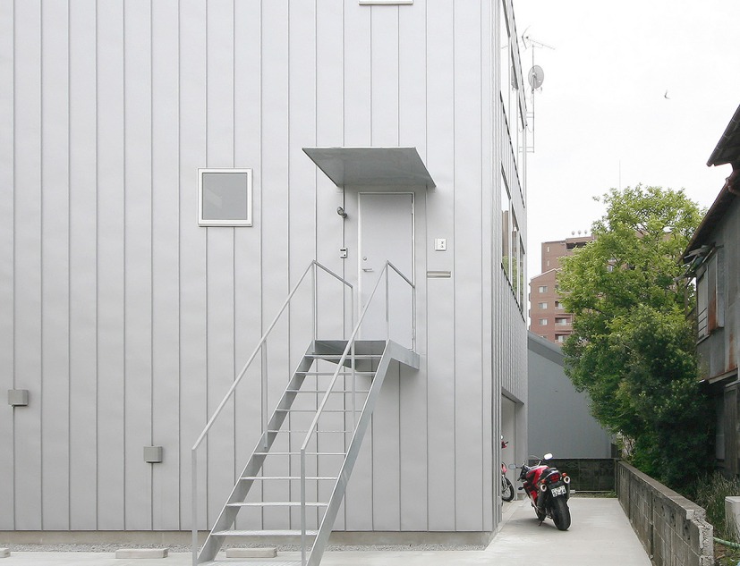 Façade. Amida House by Kochi Architect's Studio. Photography by Daichi Ano