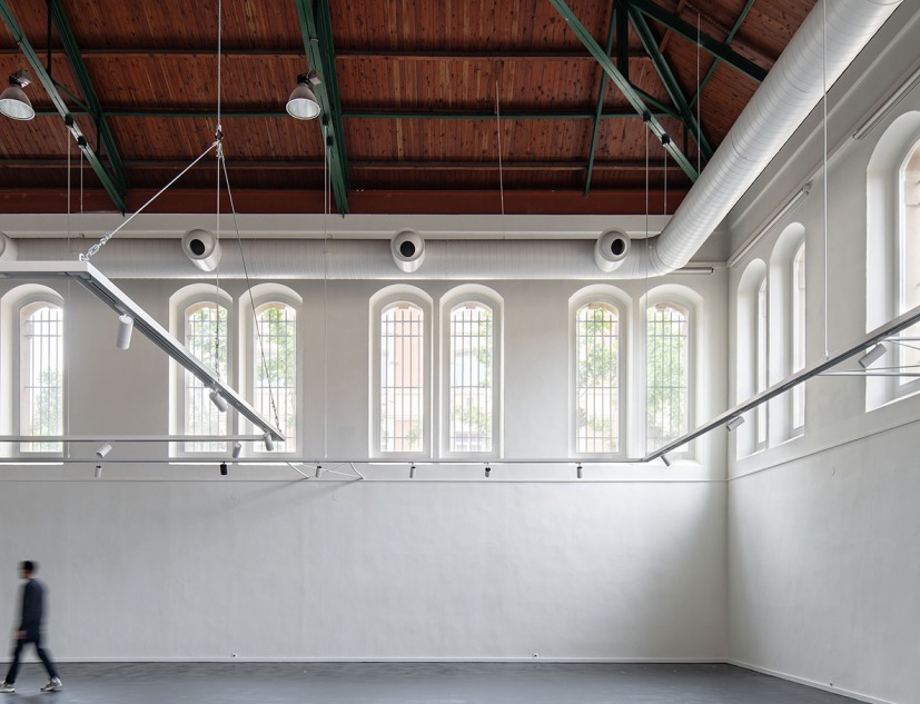 Reforma y digitalización Sala Amós Salvador por Sergio Rojo. Fotografía por Josema Cutillas