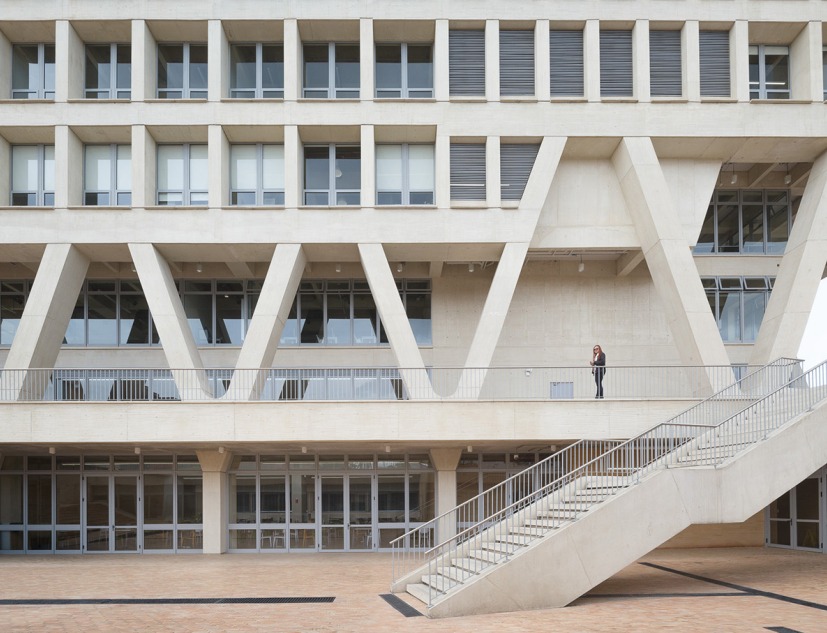 Compensar University Foundation by Bermúdez Arquitectos. Photograph by Javier Agustín Rojas