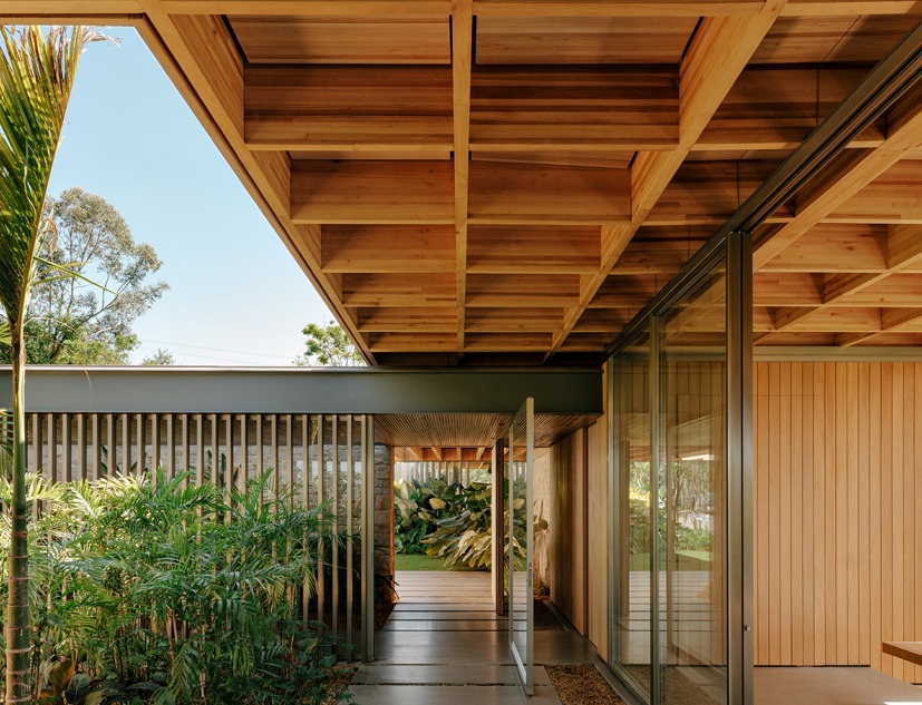 "Casa Colmeia" by Sabella Arquitetura. Photograph by Fran Parente 