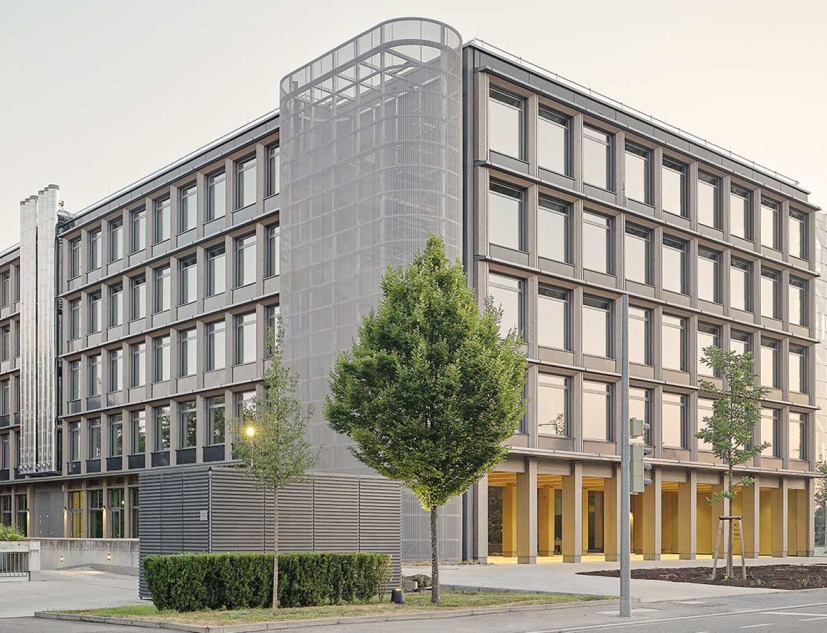 "ZERO." by RIEHLE KOETH. Photograph by Achim Birnbaum