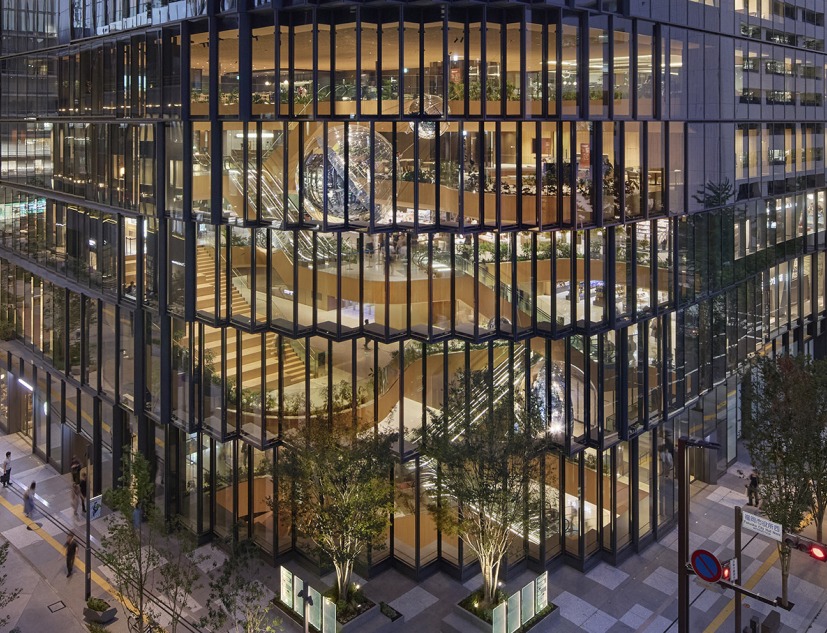 Centro de Negocios Tenjin II por OMA. Fotografía por Tomoyuki Kusunose