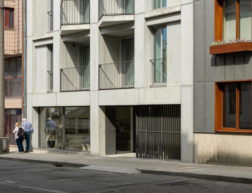 Costa Cabral Building by ENTRETEMPOS + ATA Atelier. Photograph by Ivo Tavares Studio