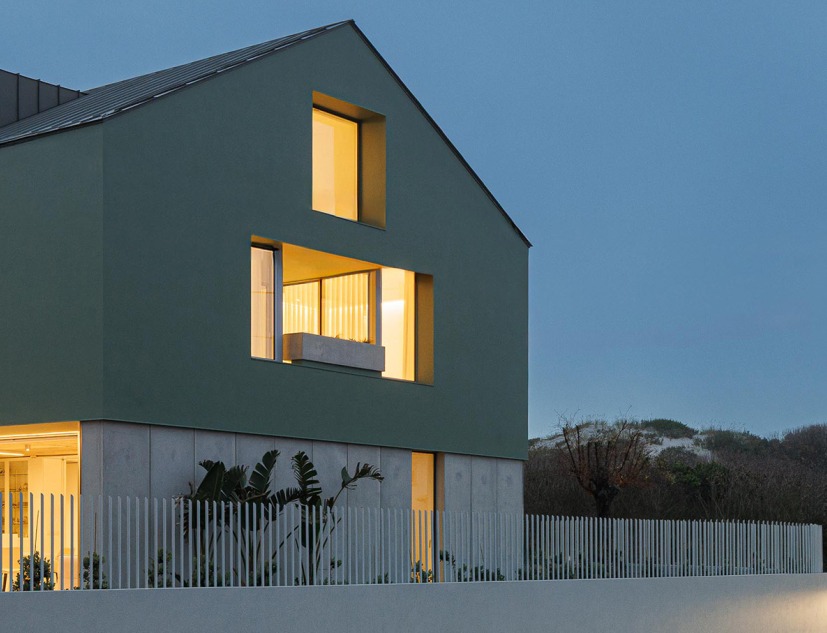 Casa Verde por M2 Senos Arquitectos. Fotografía por Ivo Tavares Studio