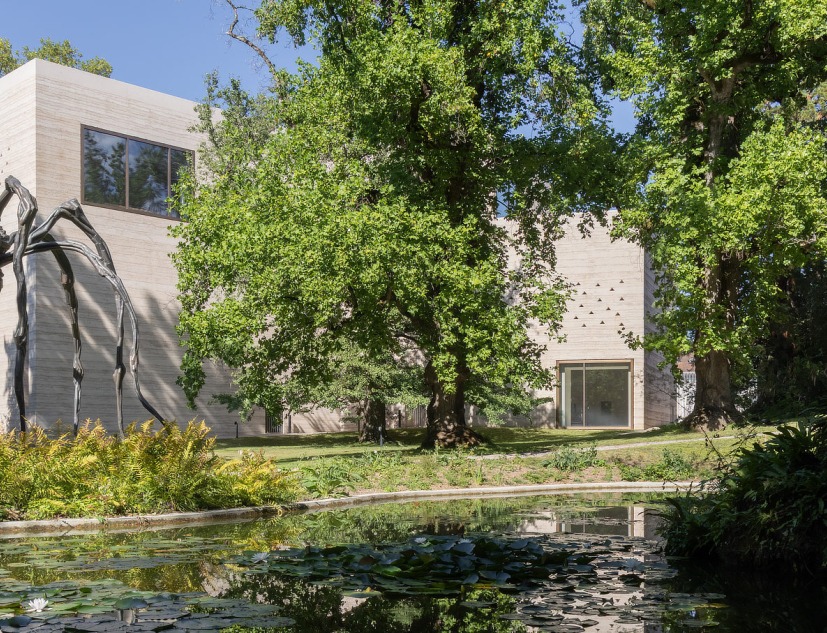 El conjunto ampliado de la Fondation Beyeler y el Museo Wyss por Atelier Peter Zumthor. Fotografía por Iwan Baan