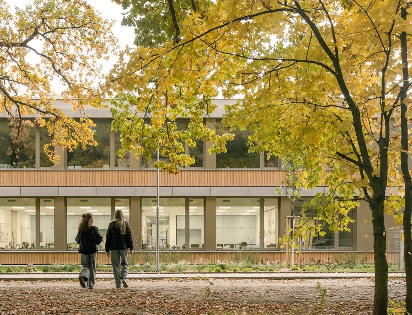 LOŠBATES Primary School by Pelletier de Fontenay + SOA architekti. Photograph by Alex Shoots Buildings