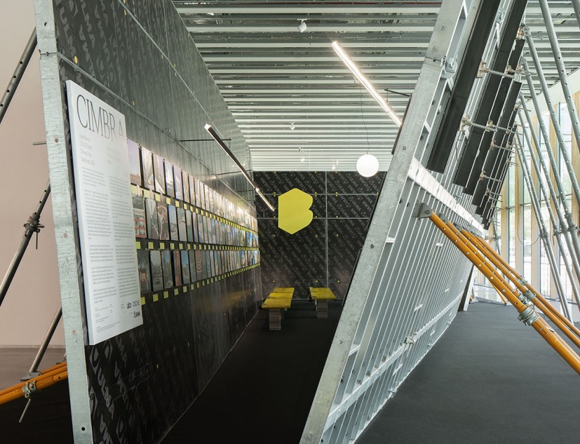 «CIMBRA» por + atelier. Fotografía por Del Río Bani