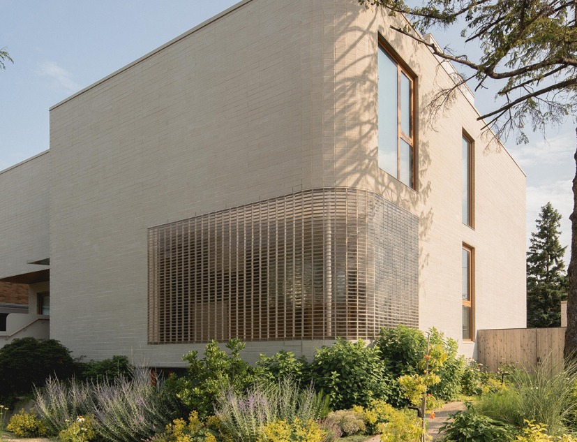 "The Lens" by MU Architecture. Photograph by Raphaël Thibodeau
