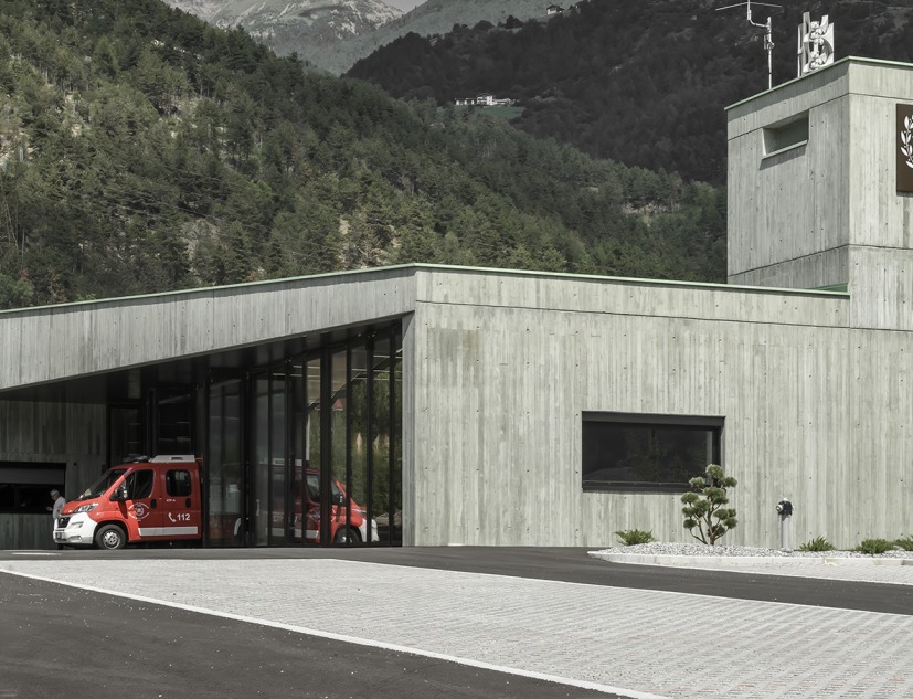 Centro de Protección Civil por Roland Baldi Architects. Fotografía por Oskar Da Riz