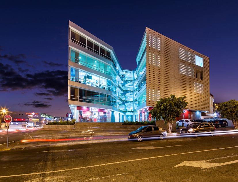 Edificio Halcón por TEC Taller EC. Fotografía © Sebastián Crespo