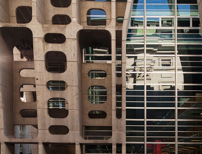 Vista exterior del Banco de Londres de Clorindo Testa y SEPRA. Fotografía ©Federico Cairoli