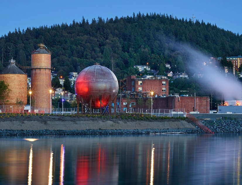 “Waypoint” at Waypoint Park by Mutuus Studio. Photograph by Benjamin Benschneider