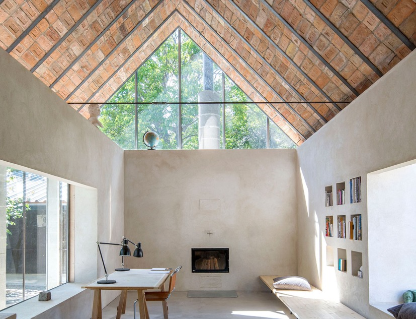 Extension of an old family house by Architekti B.K.P.Š. Photograph by Tomáš Manina Extension of an old family house by Architekti B.K.P.Š. Photograph by Tomáš Manina