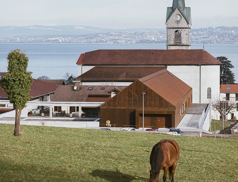 Extension of school facility in Lugrin by Ateliers O-S architectes. Photography by Cyrille Weiner