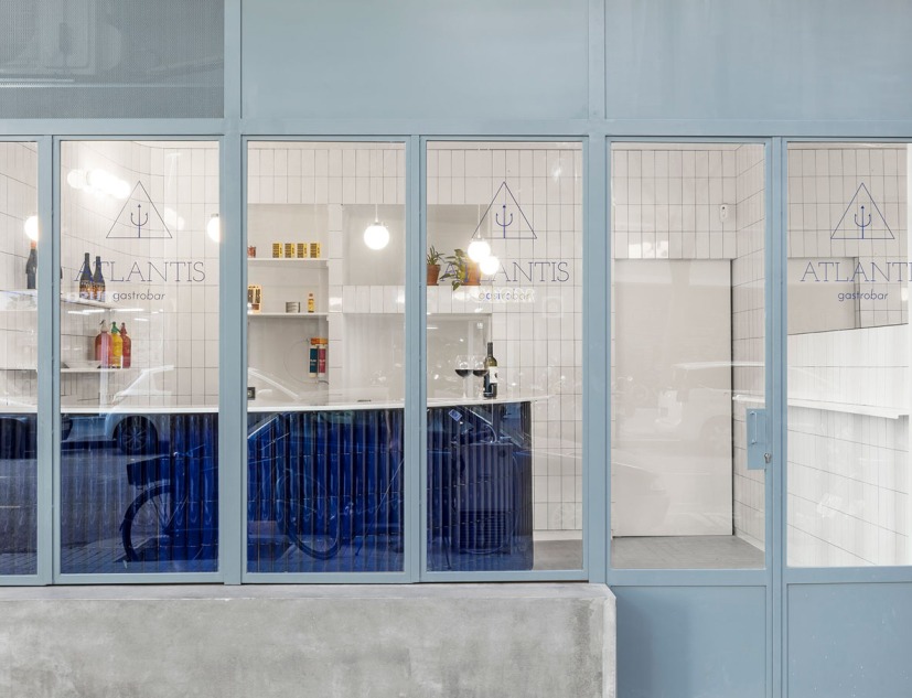 Atlantis gastrobar by Arantxa Manrique arquitectes. Photograph by Adriá Goula.