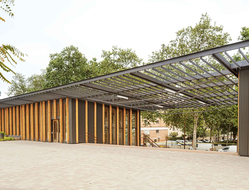 Ateneu La Bòbila in Plaza Sollér by Barrio Peraire Arquitectes. Photograph by Adrià Goula