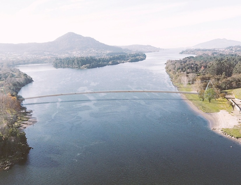 Puente sobre le río Miño entre Tomiño y Vila Nova de Cerveira por Burgos y Garrido Arquitectos