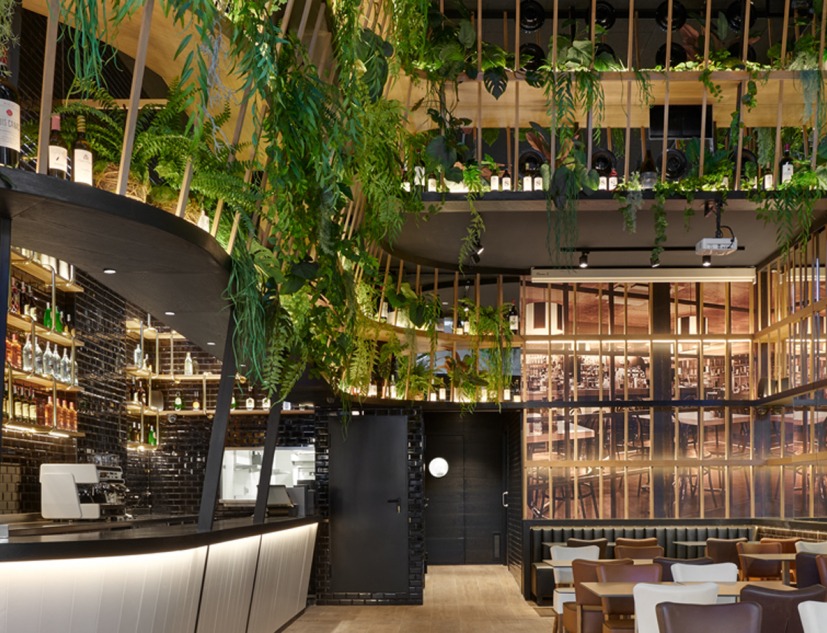 Restaurant Crep Nova by Carlos Martínez Interiors. Photograph by Eugeni Pons