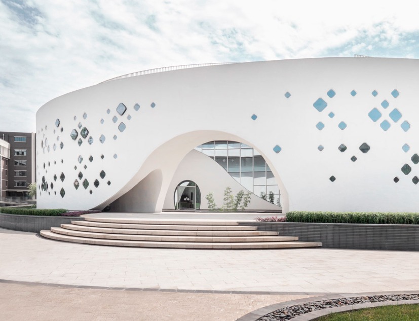 Longquan Well-Chengdu Jingkai White Building por CROX. Fotografía por Li Guomin