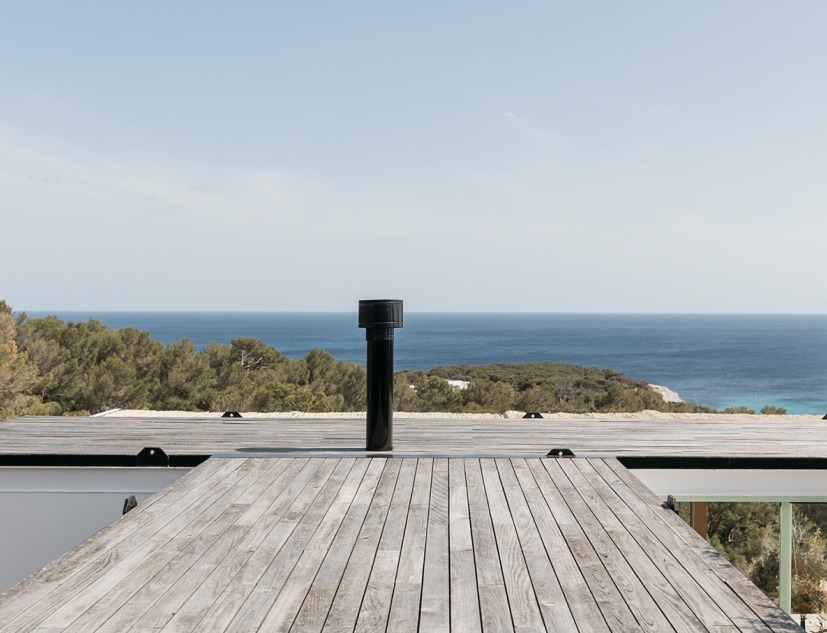 House in Menorca by delaVegaCanolasso. Photograph by Paco Marín