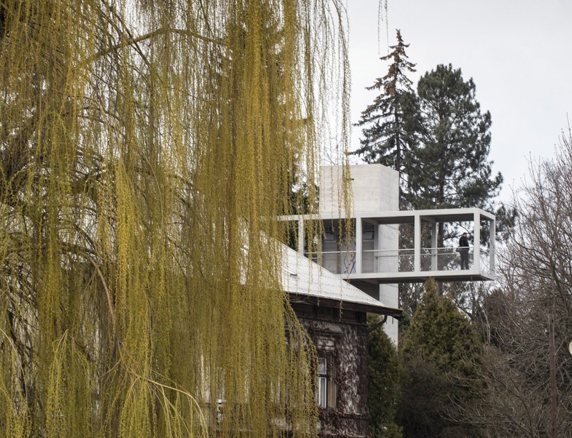 Footbridge in Litomyšl by Ehl & Koumar Architekti. Photograph by Tomáš Souček
