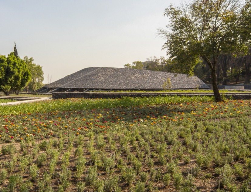 Bosque de Chapultepec Environmental Culture Center by ErreQErre. Photograph by Margarita Gorbea