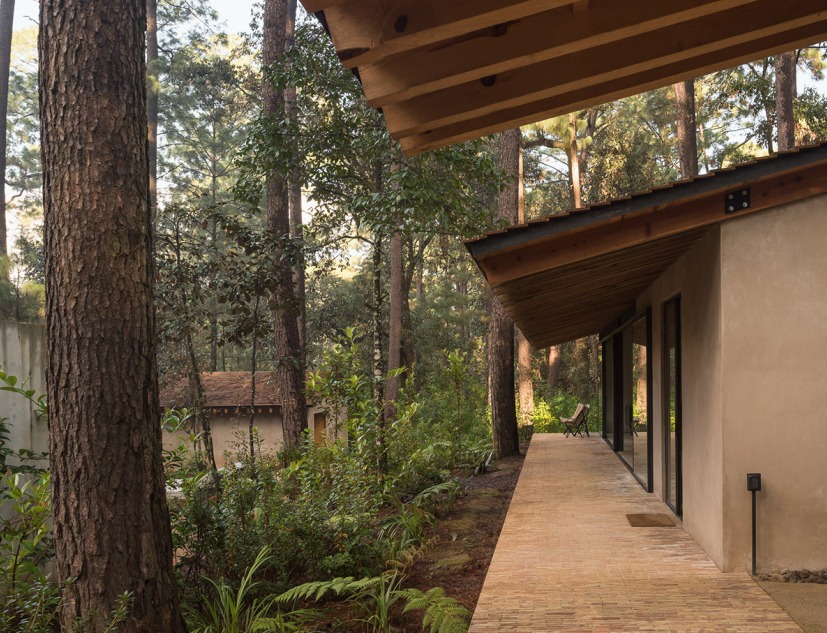 Casa Mola por Estudio Atemporal. Fotografía por Luis Gallardo / LGM studio