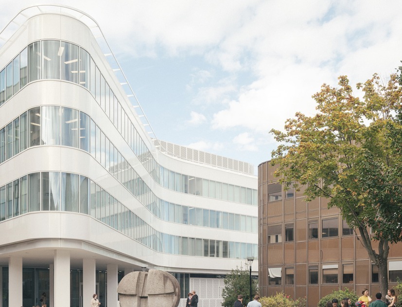 Extension of the faculty of medicine for the Kremlin-Bicêtre University Hospital by Pargade Architectes. Photograph by Charly Broyez