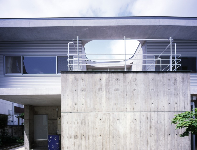 Continuous Plate House 2.0, a new renovation by Ryumei Fujiki and Yukiko Sato / F.A.D.S. Photograph by Takeshi Taira 