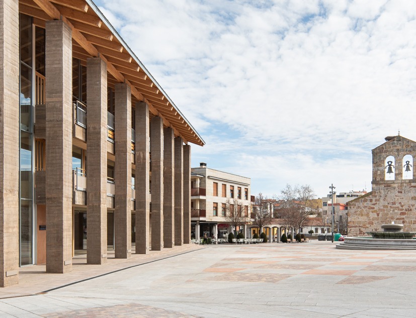 Carbajosa de la Sagrada Cultural Center by Gabriel Gallegos Borges. Photograph by Gabriel Gallegos Alonso