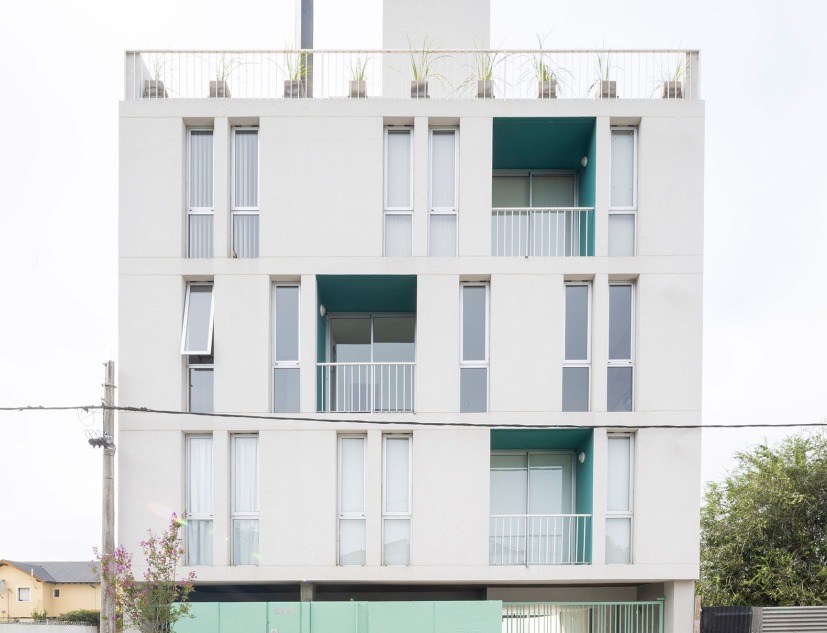 Edificio MAYO por Guadagna arquitectos. Fotografía por Luis Barandiaran