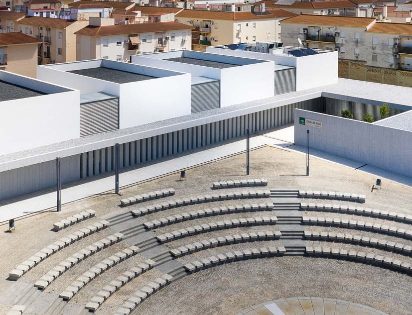 Health centre at Gibraleón by Javier Terrados. Photograph by Fernando Alda