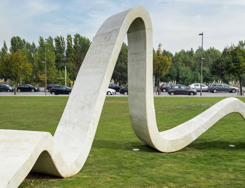 Loop by FAHR0213. Photograph by João Morgado