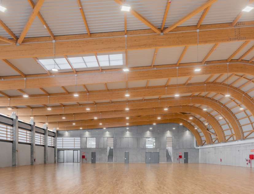 Valle San Lorenzo Municipal Sports Hall by Makin Molowny Portela. Photograph by Maxim Deknock