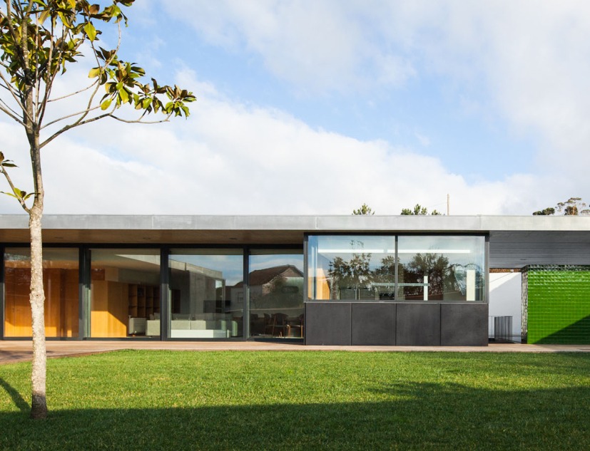 House in Mosteirô by Arquitectos Matos. Photography by Joäo Morgado. Courtesy of Joäo Morgado