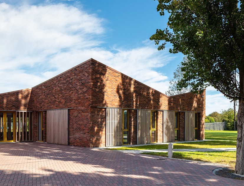Candle Community por McGarry Ní Éanaigh Architects. Fotografía por Richard Hatch