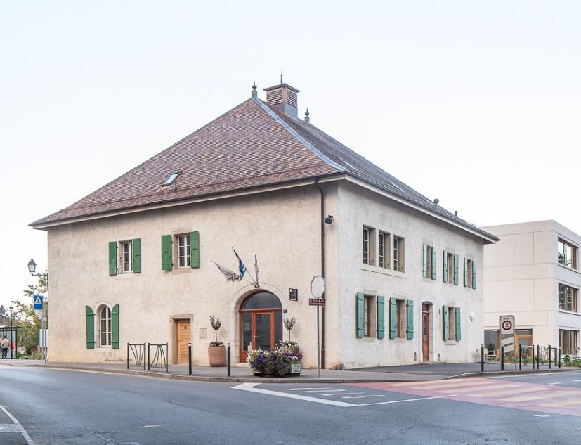 Nueva escuela Meinier por Mue Atelier d'Architecture. Fotografía por Arnaud Schelstraete