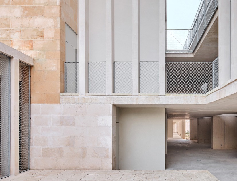 LIVING IN LIME - 42 VPO en Son Servera por Peris + Toral Arquitectes. Fotografía por Jose Hevia