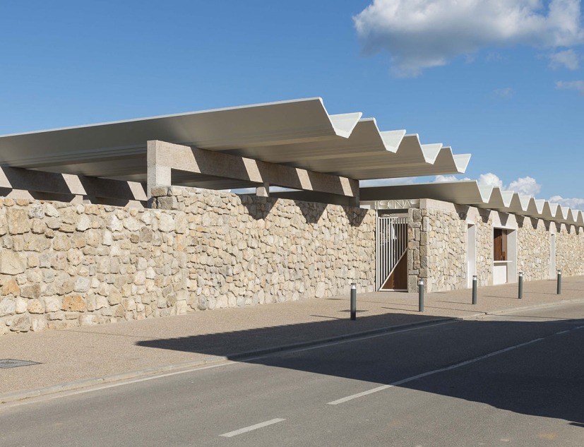 Municipal pools in Castromonte by Óscar Miguel Ares Álvarez. Photograph by Ana Amado.