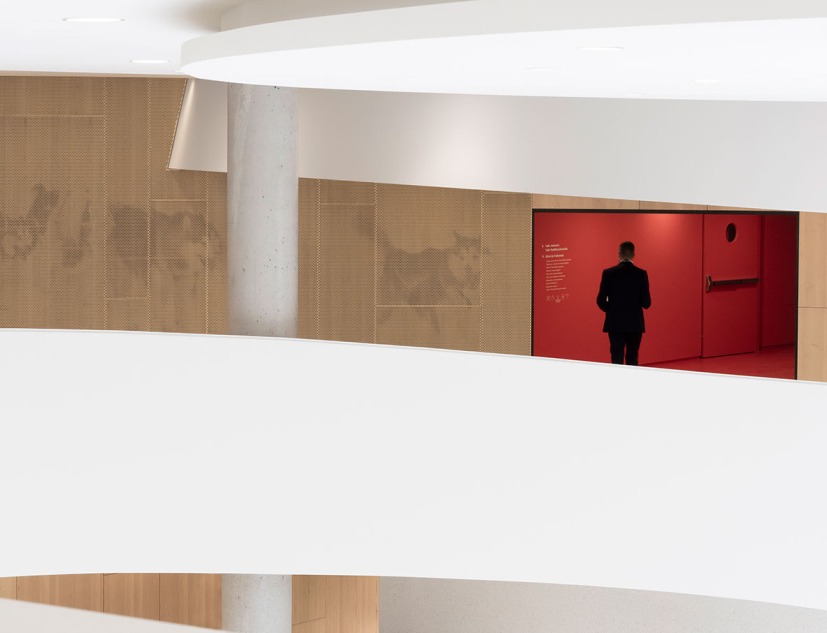 Ramp leading to Agora. National Assembly of Québec by Provencher_Roy & GLCRM Architectes. Photography by Olivier Blouin