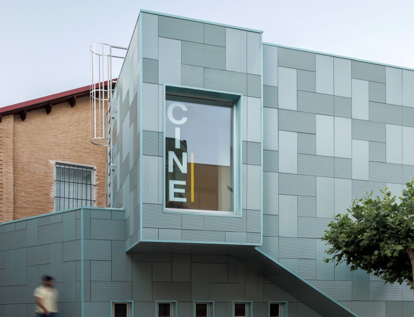 A new cultural vision. Theatre and Cinema in Brea de Aragón by Radiz Arquitectura