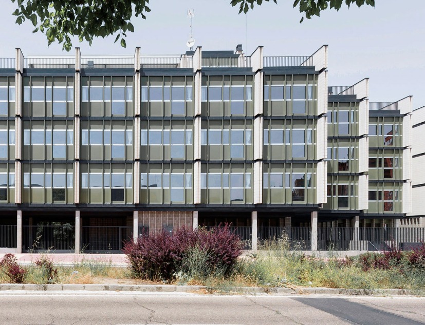 Residencia de Mayores y Centro de Día por Óscar Miguel Ares Álvarez. Fotografía por Ana Amado