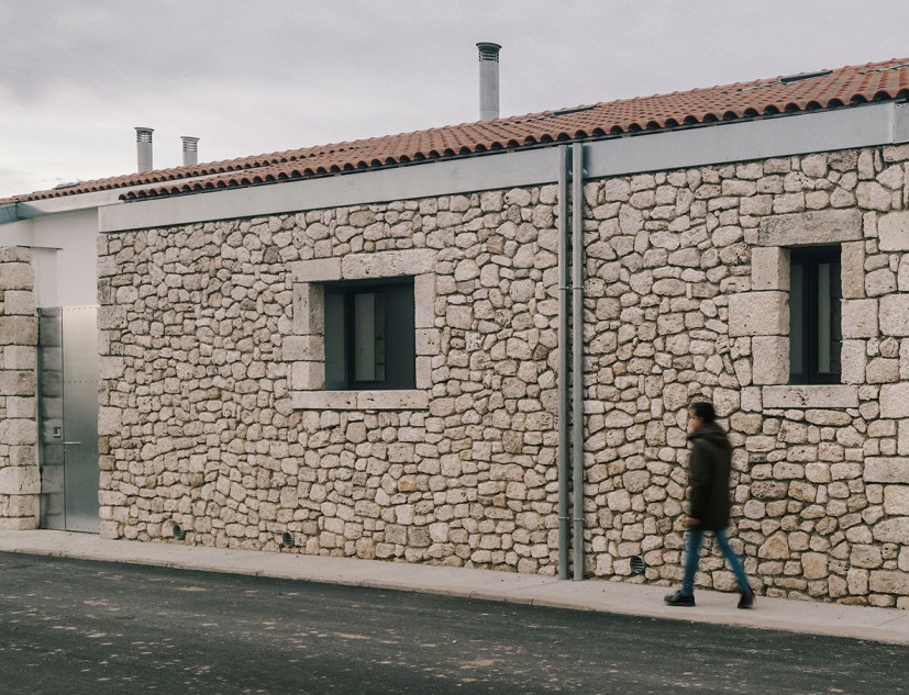 Casa FRU por Roberto Lebrero y Borja Gómez. Fotografía por Miguel de Guzmán, Rocío Romero