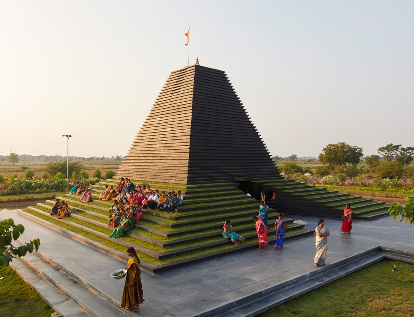 Templo Balaji por Sameep Padora & Associates. Fotografía por Edmund Sumner