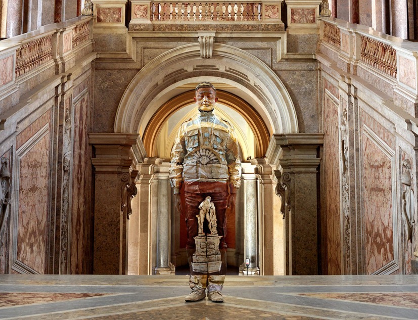Scalone d’Onore, Reggia di Caserta, 2017. The invisible man, Liu Bolin, in the palace of Gaviria.  CourtesyBoxart, Verona.