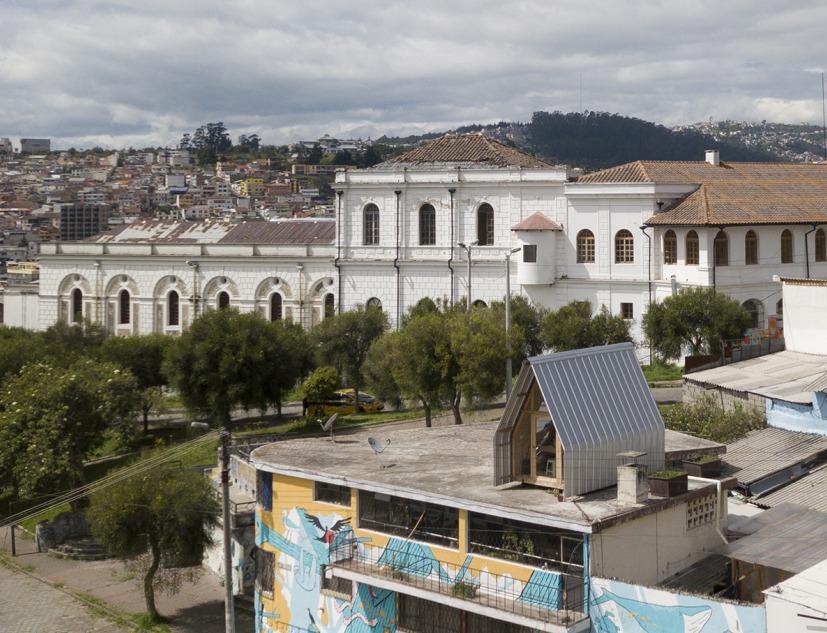Casa Parásito por El Sindicato Arquitectura. Fotografía por Andrés Villota